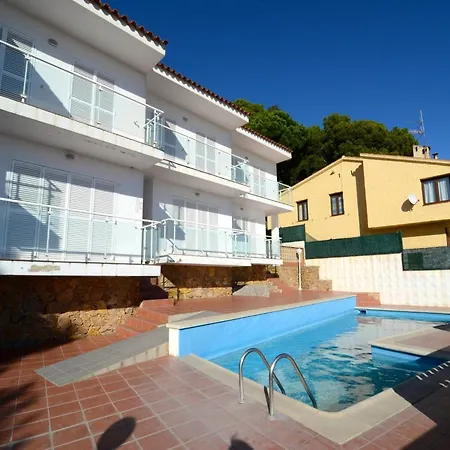 In Spain Near Sandy Apartament L'Estartit